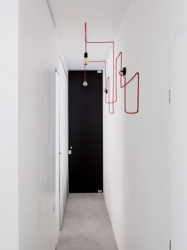 Minimalist Tel Aviv apartment by Yael Perry
