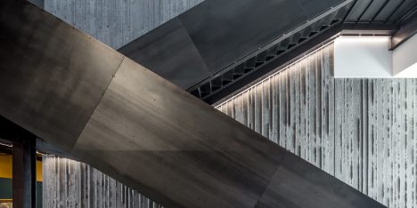 Studio Ma creates an Arizona museum with walls made of textured concrete