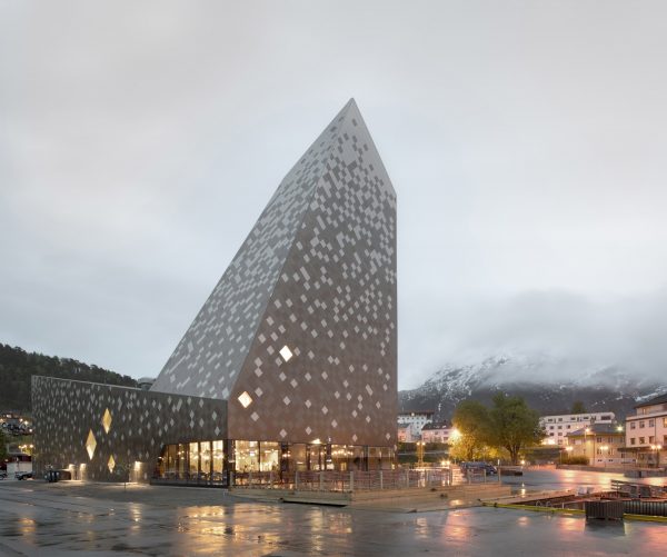 Norwegian Mountaineering Center by Reiulf Ramstad Arkitekter