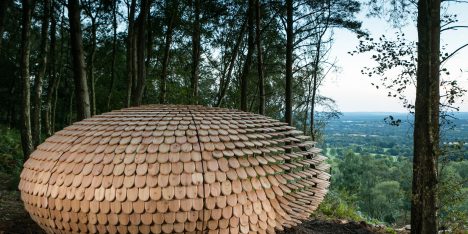 Giles Miller designs shingle-covered pavilion for English countryside