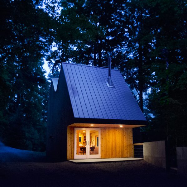 Polygon Studio by Jeffery Poss and Workus Studio