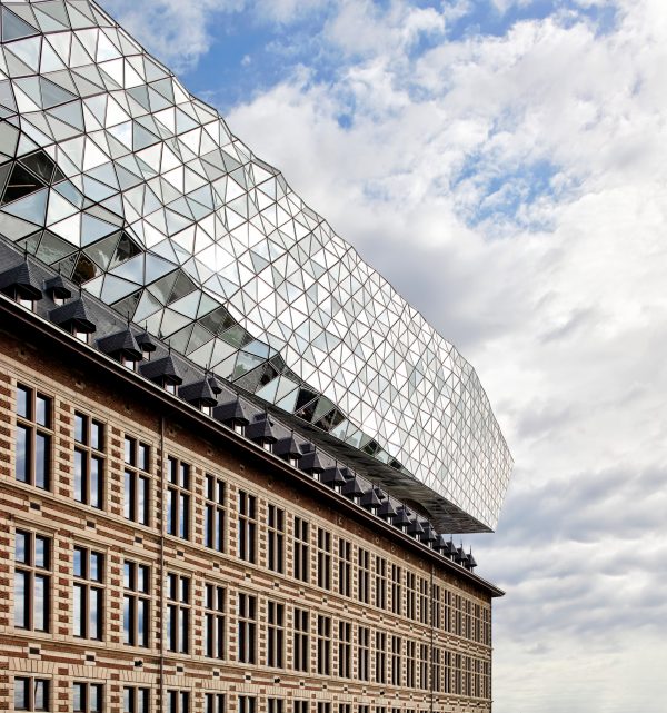 port-house-antwerp-zaha-hadid-architects-hufton-and-crow_dezeen_2364_col_0