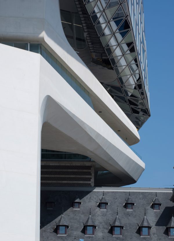 port-house-antwerp-zaha-hadid-architects-tim-fisher_dezeen_2364_col_3