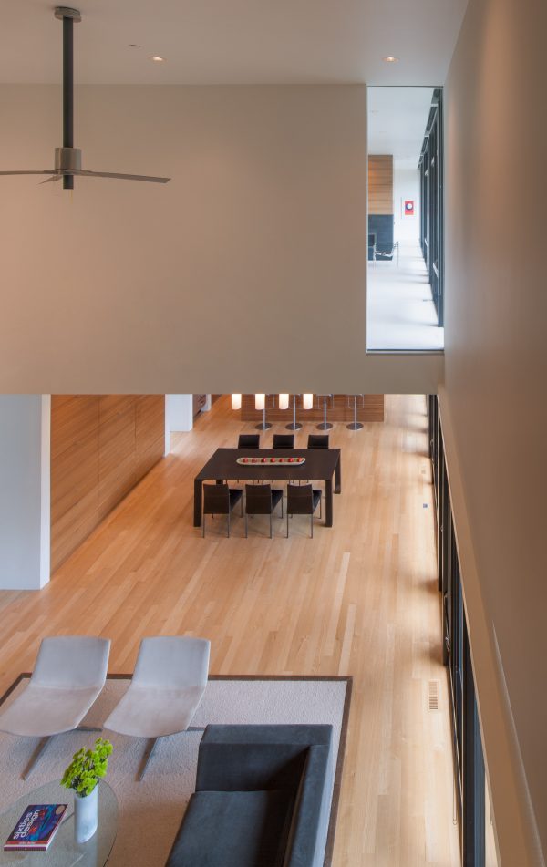 Robert Gurney perches a Maryland home on a ridge overlooking a river