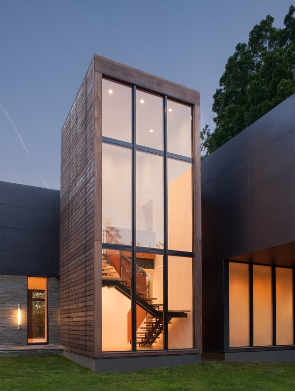 Robert Gurney perches a Maryland home on a ridge overlooking a river