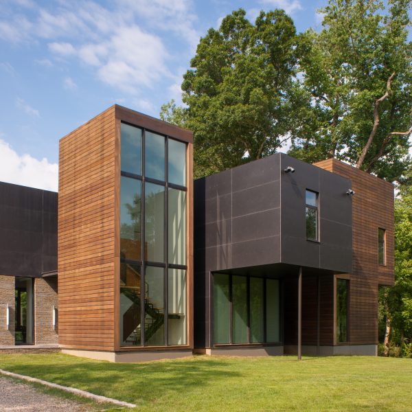 Robert Gurney perches a Maryland home on a ridge overlooking a river