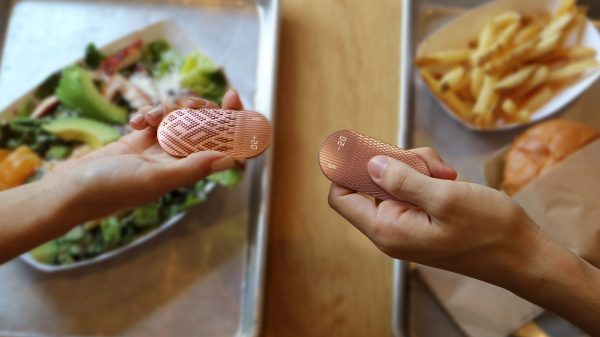 NewDealDesign's Scrip device brings tactility to digital payments