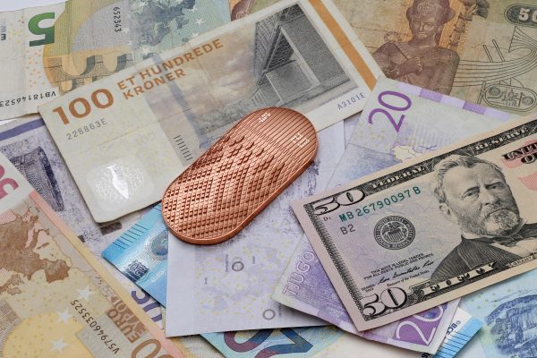 NewDealDesign's Scrip device brings tactility to digital payments