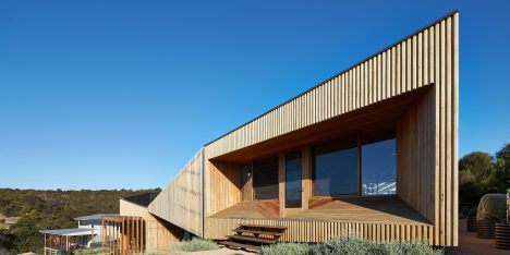 Split House by BKK Architects
