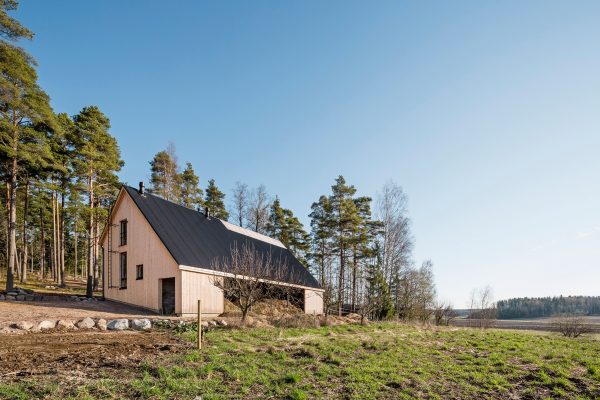 Stable Kekkapää by Pook Architects