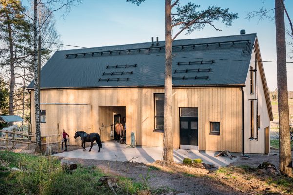 Stable Kekkapää by Pook Architects