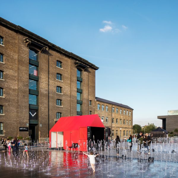 Dornbracht creates wave-like water installation for designjunction
