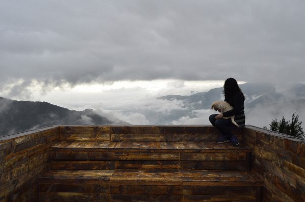 Mirrored observation point by Natura Futura Arquitectura surveys Ecuadorean landscape