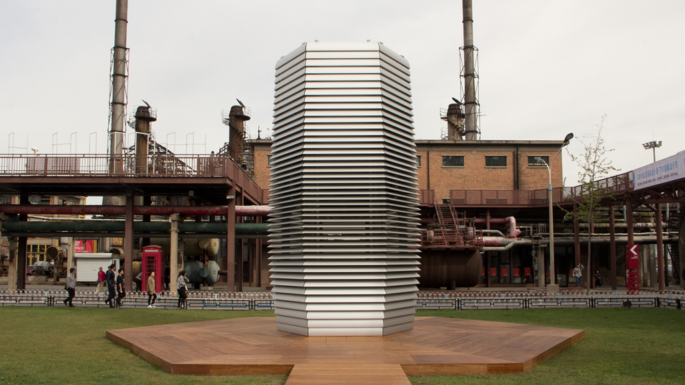 Smog free tower in Beijing