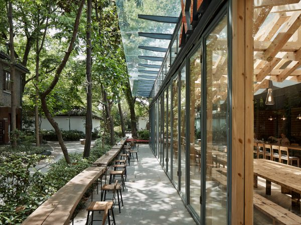 Xie Xie Cafe by Xooo Architects