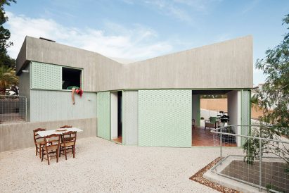 Concrete house by Langarita-Navarro photographed as a crime scene