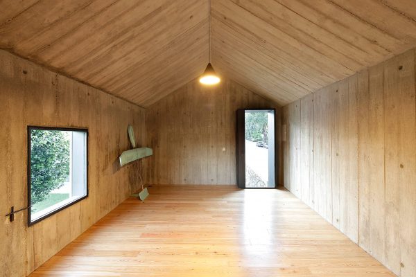 The-Dovecote-by-AZO-Sequeira-Arquitectos-Associados-portugal-architecture_dezeen_2364_col_7