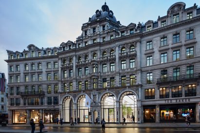 apple-regent-street-foster-partners-london_dezeen_2364_col_0