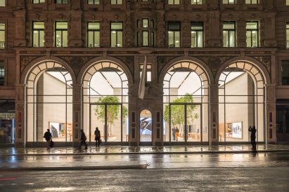 apple-regent-street-foster-partners-london_dezeen_2364_col_3