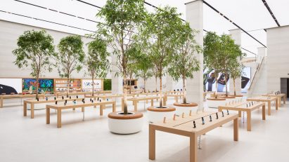 apple-regent-street-foster-partners-london_dezeen_2364_ss_0