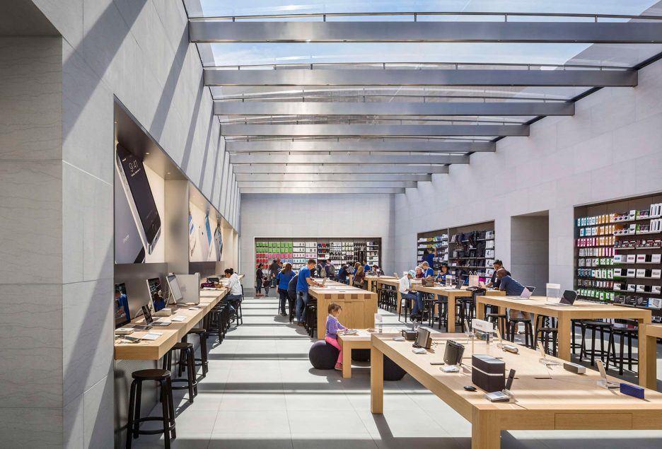 Apple store, Stanford by Bohlin Cywinski Jackson