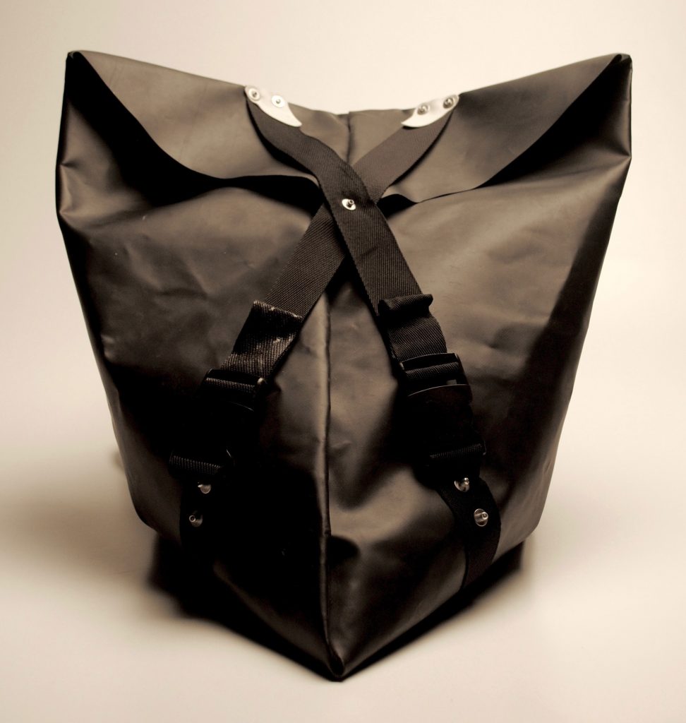 BAG2WORK backpacks by refugees