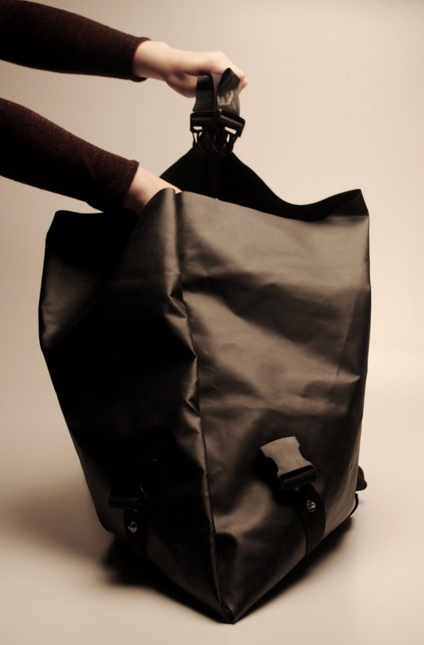 BAG2WORK backpacks by refugees