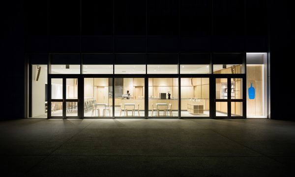 Blue Bottle Coffee Roppongi by Schemata Architects
