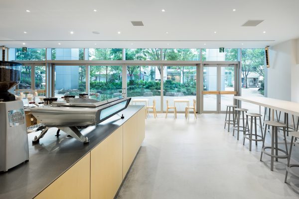 Blue Bottle Coffee Roppongi by Schemata Architects