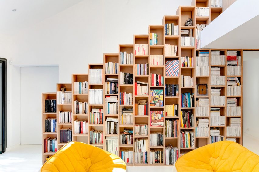 Bookshelf House by Andrea Mosca