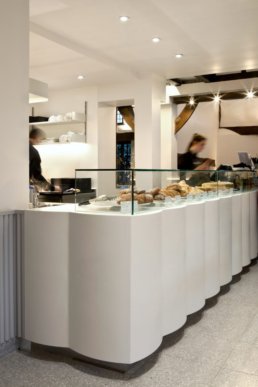Cafe by vPPR Architects