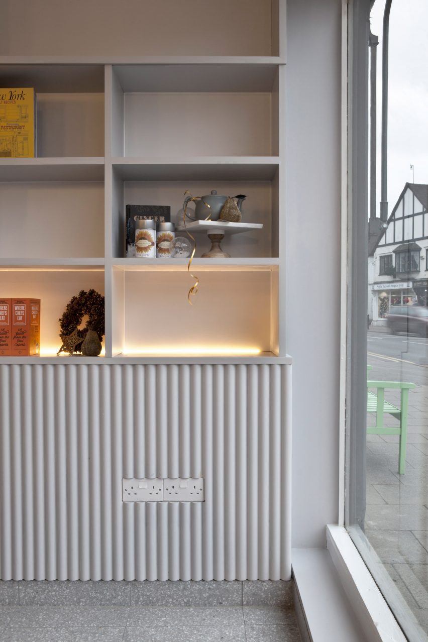 Cafe by vPPR Architects