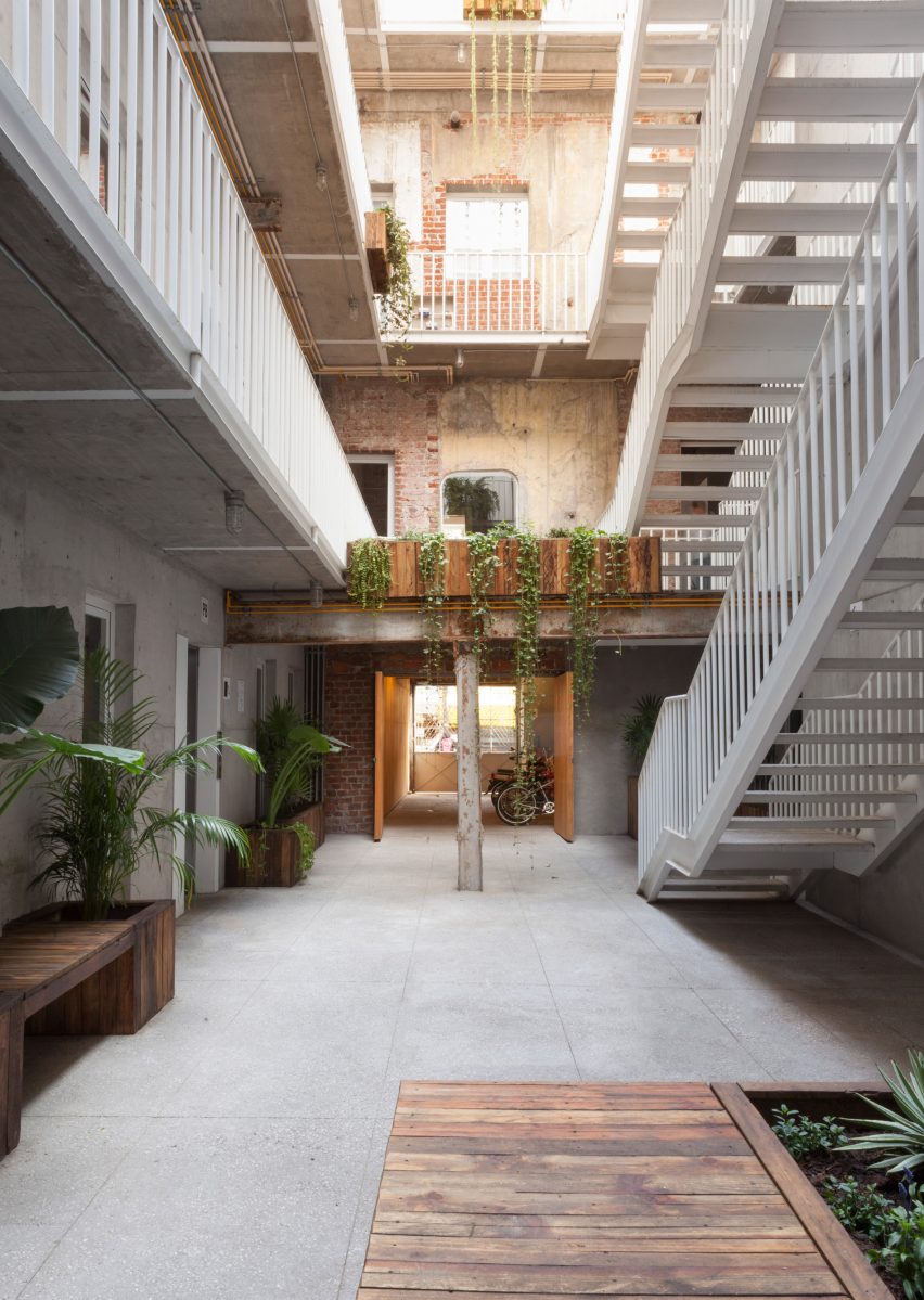 CH-Reurbano by Cadaval & Sola-Morales