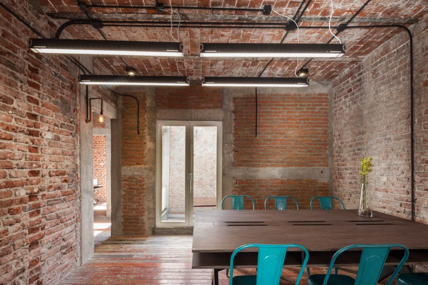 CH-Reurbano by Cadaval & Sola-Morales