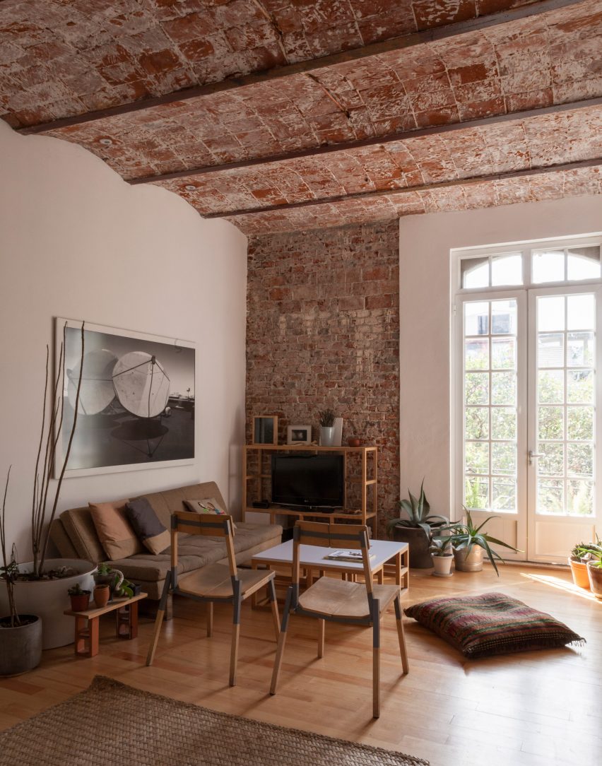 CH-Reurbano by Cadaval & Sola-Morales