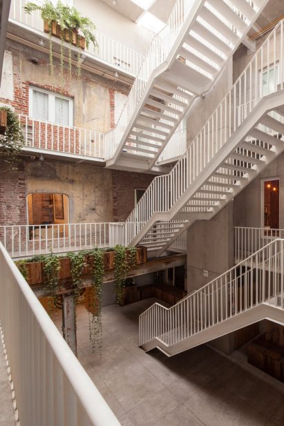 CH-Reurbano by Cadaval & Sola-Morales