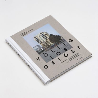 Völlig losgelöst by Christian Flierl, Ulrike Jehle-Schulte Strathaus and Roger Ehret