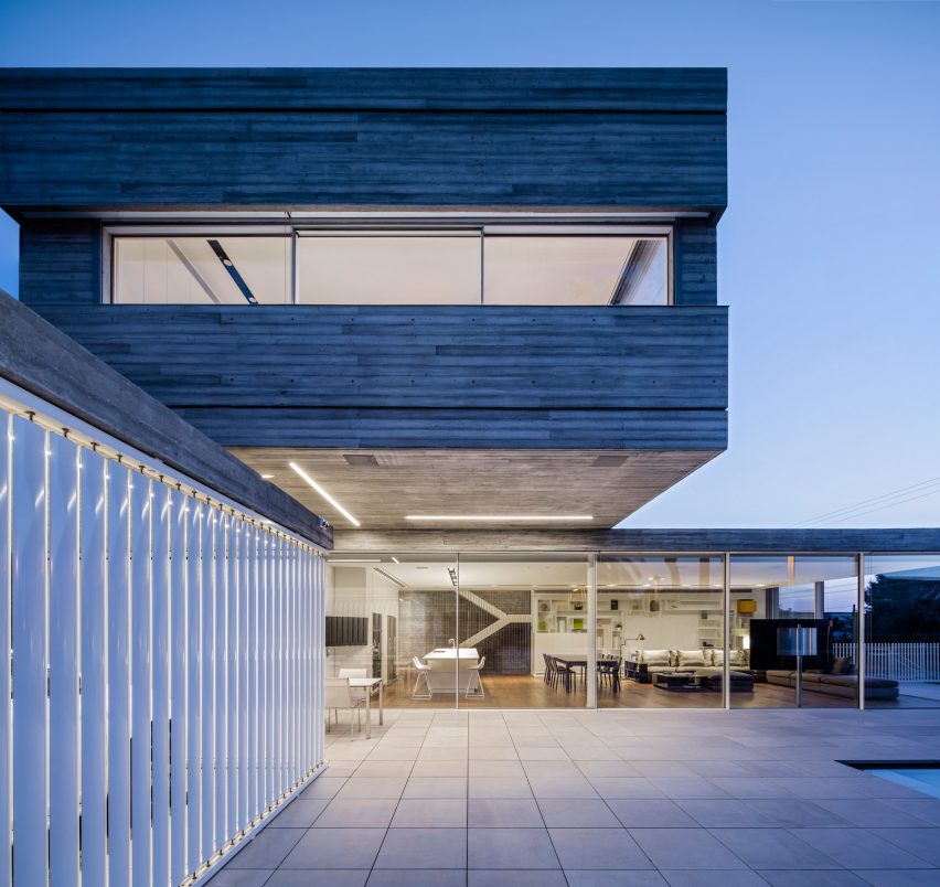 Dual House by Axelrod Architects