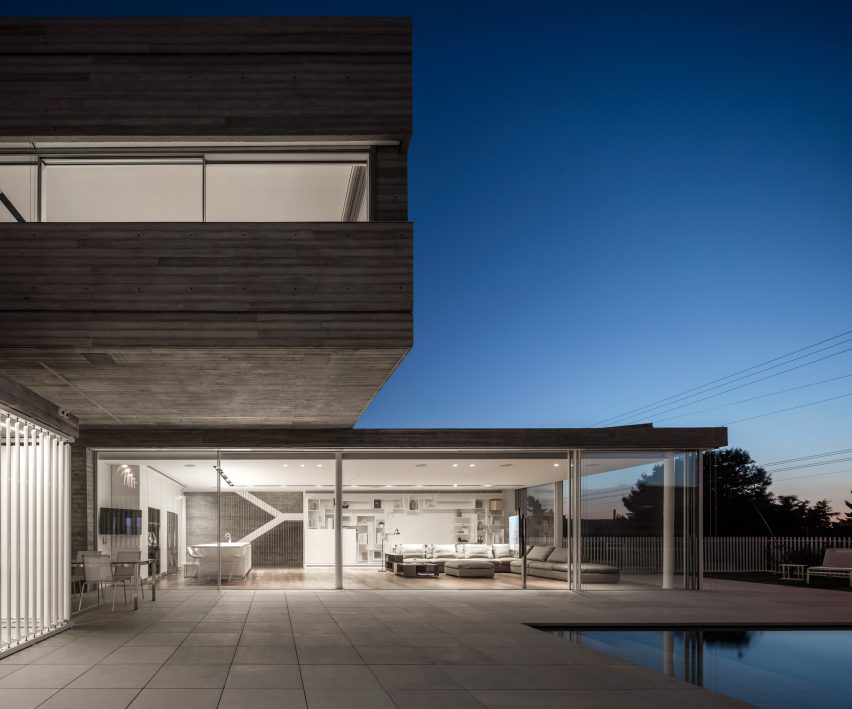 Dual House by Axelrod Architects
