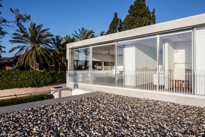 Dual House by Axelrod Architects
