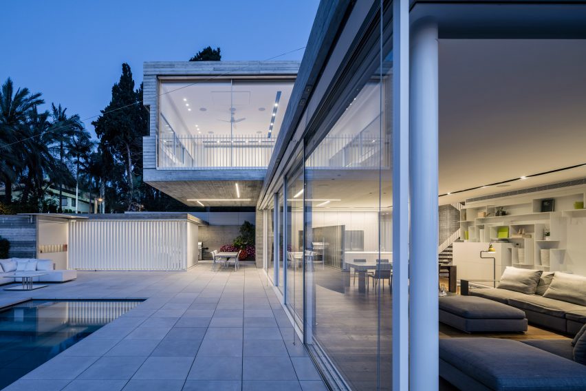 Dual House by Axelrod Architects
