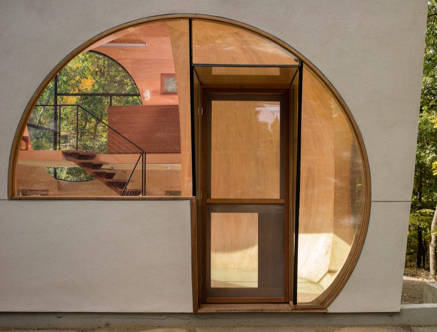 Ex of In House by Steven Holl