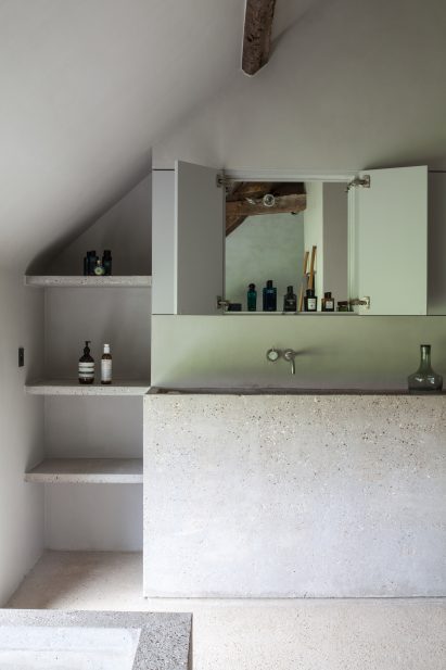 Farmhouse Burkeldijk and fortress Hazegras in Knokke by Govaert & Vanhoutte Architects