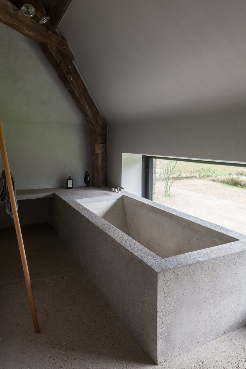 Farmhouse Burkeldijk and fortress Hazegras in Knokke by Govaert & Vanhoutte Architects