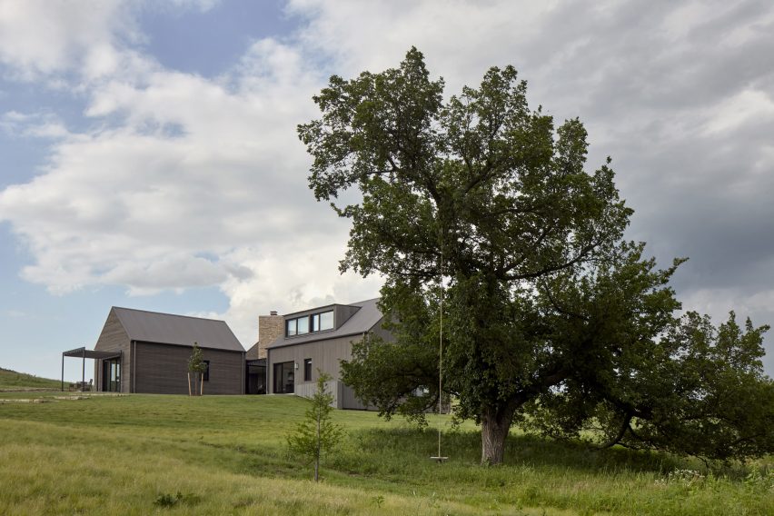Flint Hill Residence by El Dorado