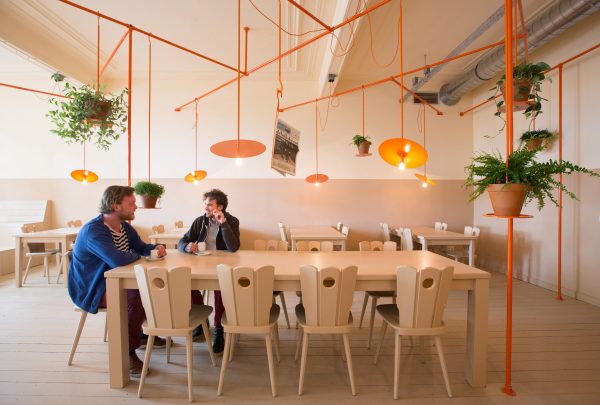 Hangop Bar by Overtreders W