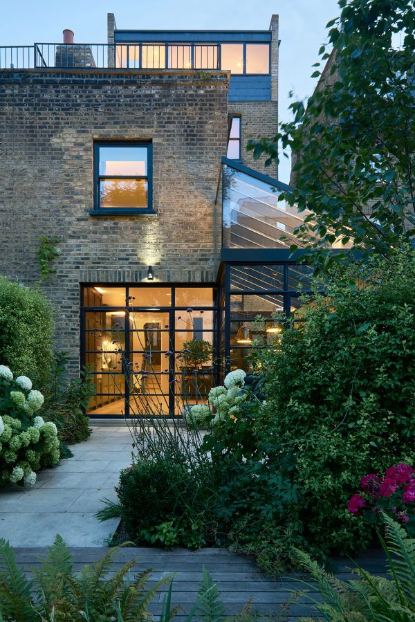 Highbury Hill by Blee Halligan Architects
