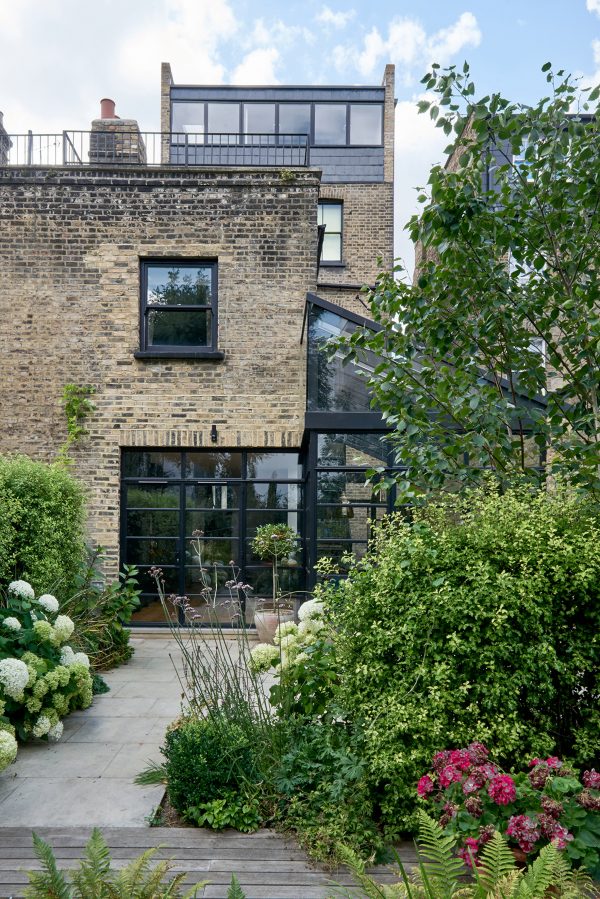 Highbury Hill extension by Blee Halligan Architects