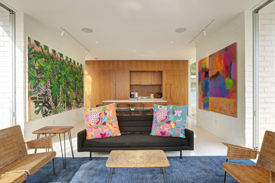 Hollywood Hills Residence by Struere