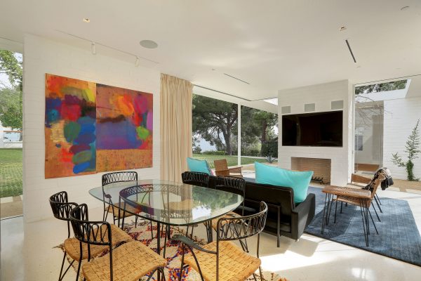 Hollywood Hills Residence by Struere
